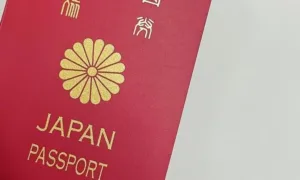 パスポートのオンライン申請27日から17年ぶり再開